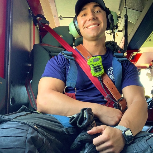 Meet your Posher, Quientinn - Picture 1 of 1